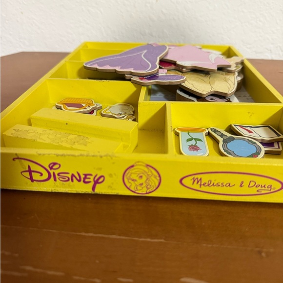 Disney Melissa and Doug Magnetic Belle set. Complete set, 34 pieces. - Picture 7 of 7